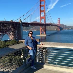 Meet your Posher, Mayela